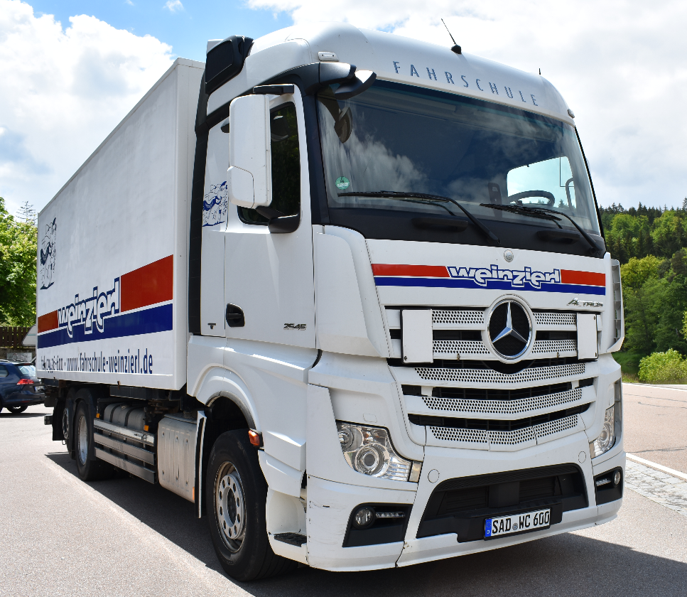 LKW - Seite links vorne